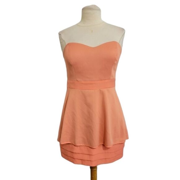 BCBGeneration Dress Size 10 Strapless Layered Pleat Mini y2k - Picture 2 of 11